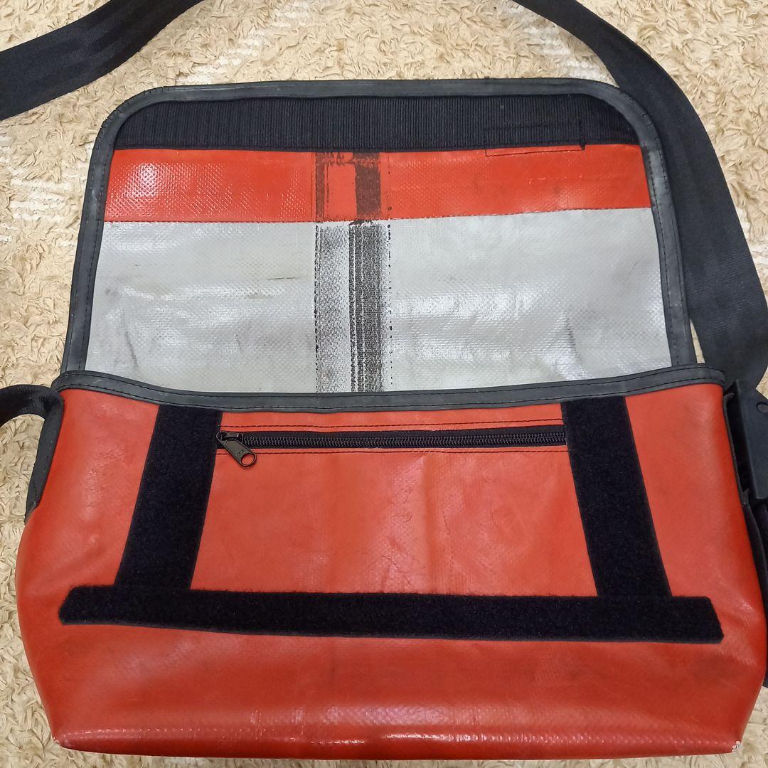 FREITAG メッセンジャーバッグ グレー/レッド