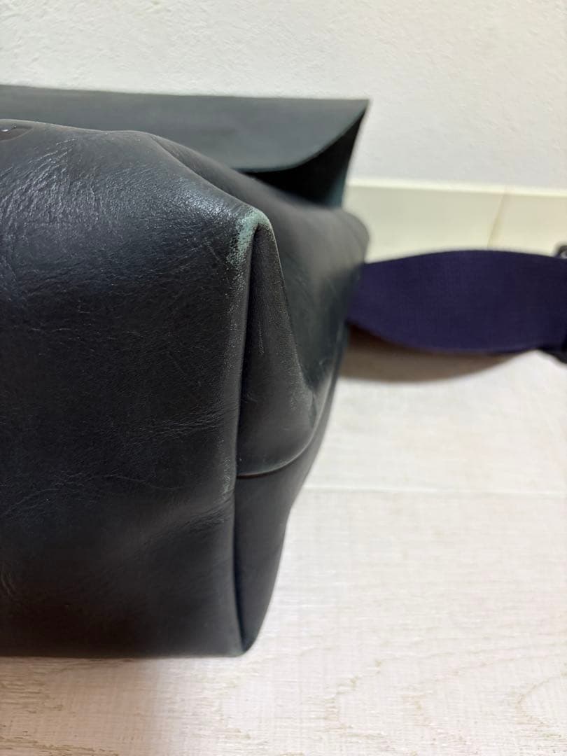 【良品】uni&co／レザーメッセンジャーバッグ