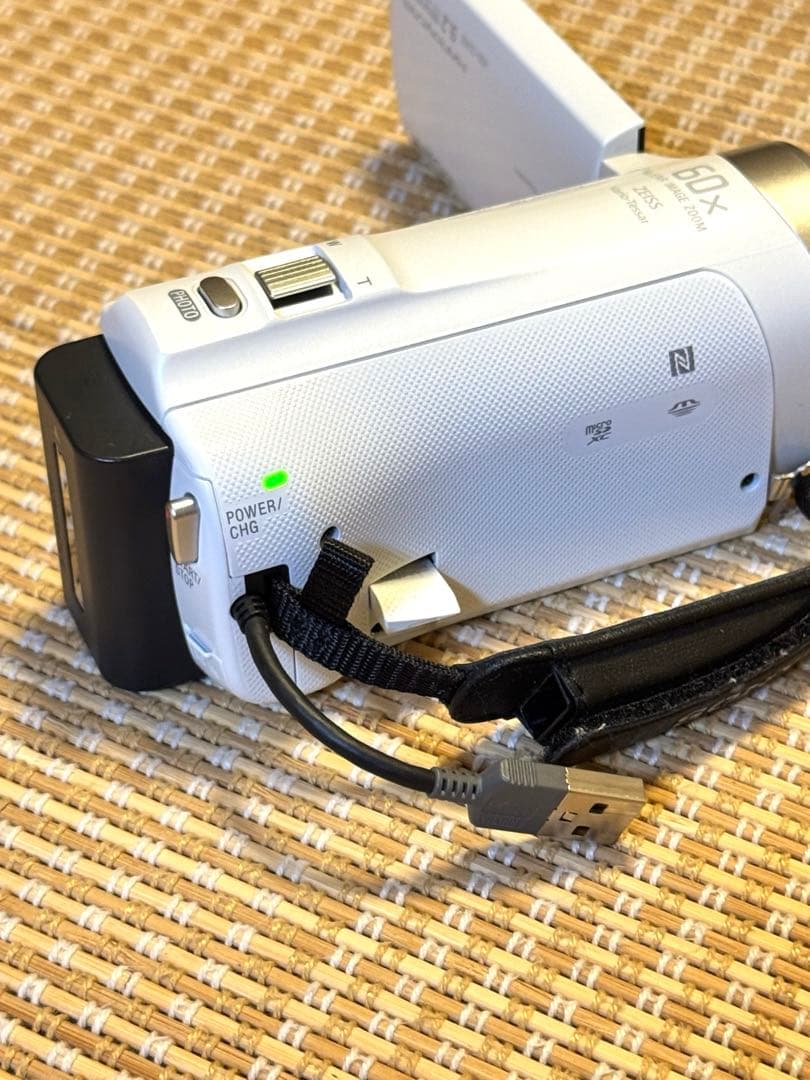 SONY　HANDYCAM　HDR-CX480　ホワイト