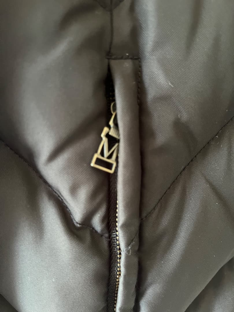 【美品】MaxMara Studio ブラック ダウンジャケット　ベルト黒　襟付