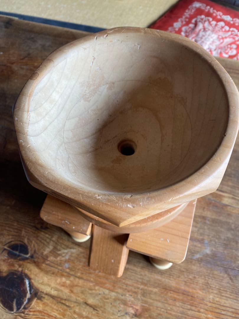 電動石臼製粉機　オストチロル　ヒキキ　ニュー フィガロ