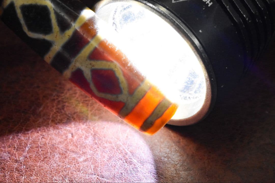 金剛六眼天珠　Dorje