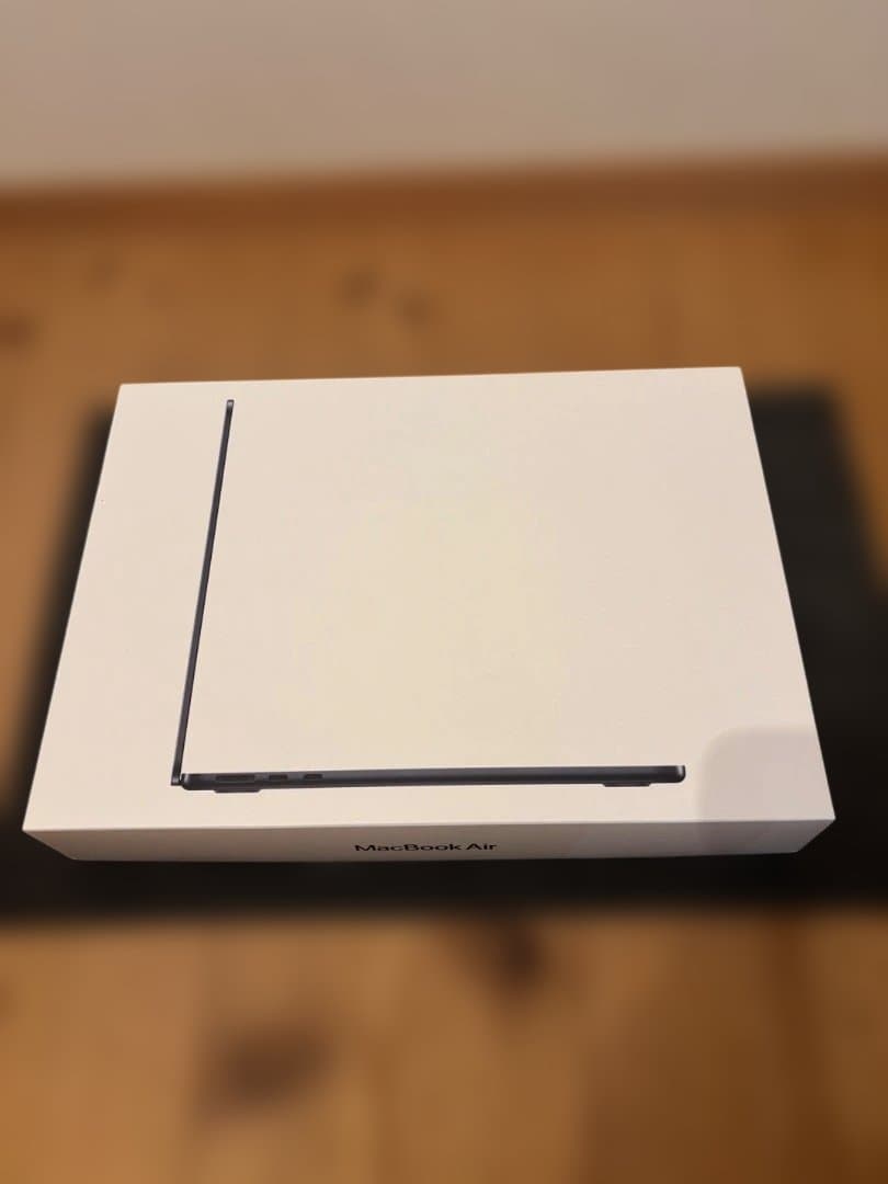 Apple M2 MacBook Air 13.6インチ[ミッドナイト] 本体