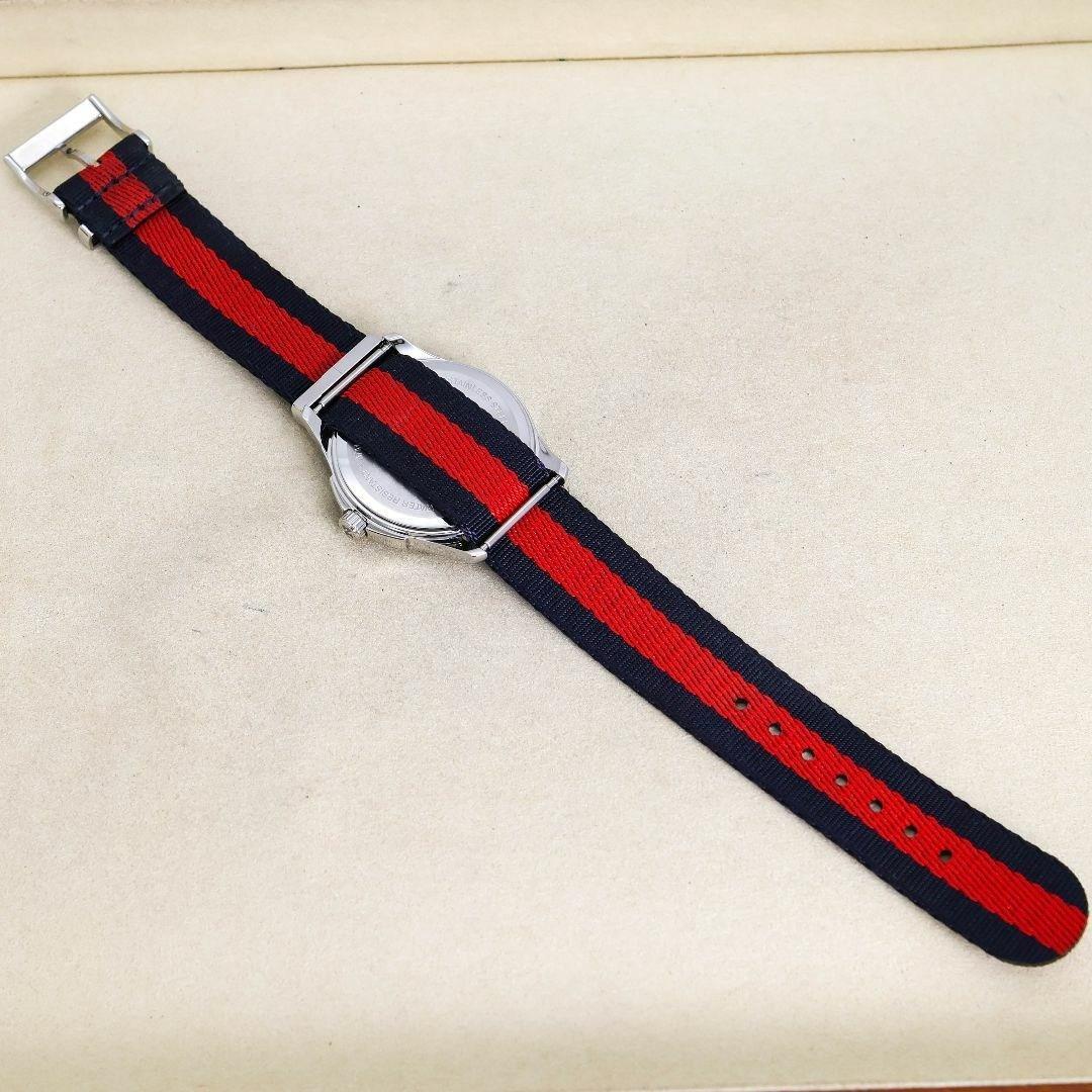 稼働 GUCCI 腕時計 トラ刺繍 Gタイムレス ネイビー タイガー 2110