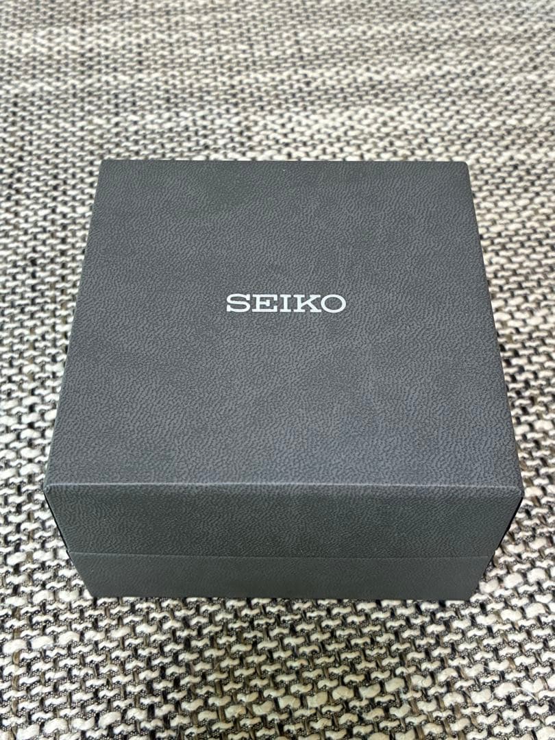 【新品未使用半額以下！】セイコー　メンズ腕時計
