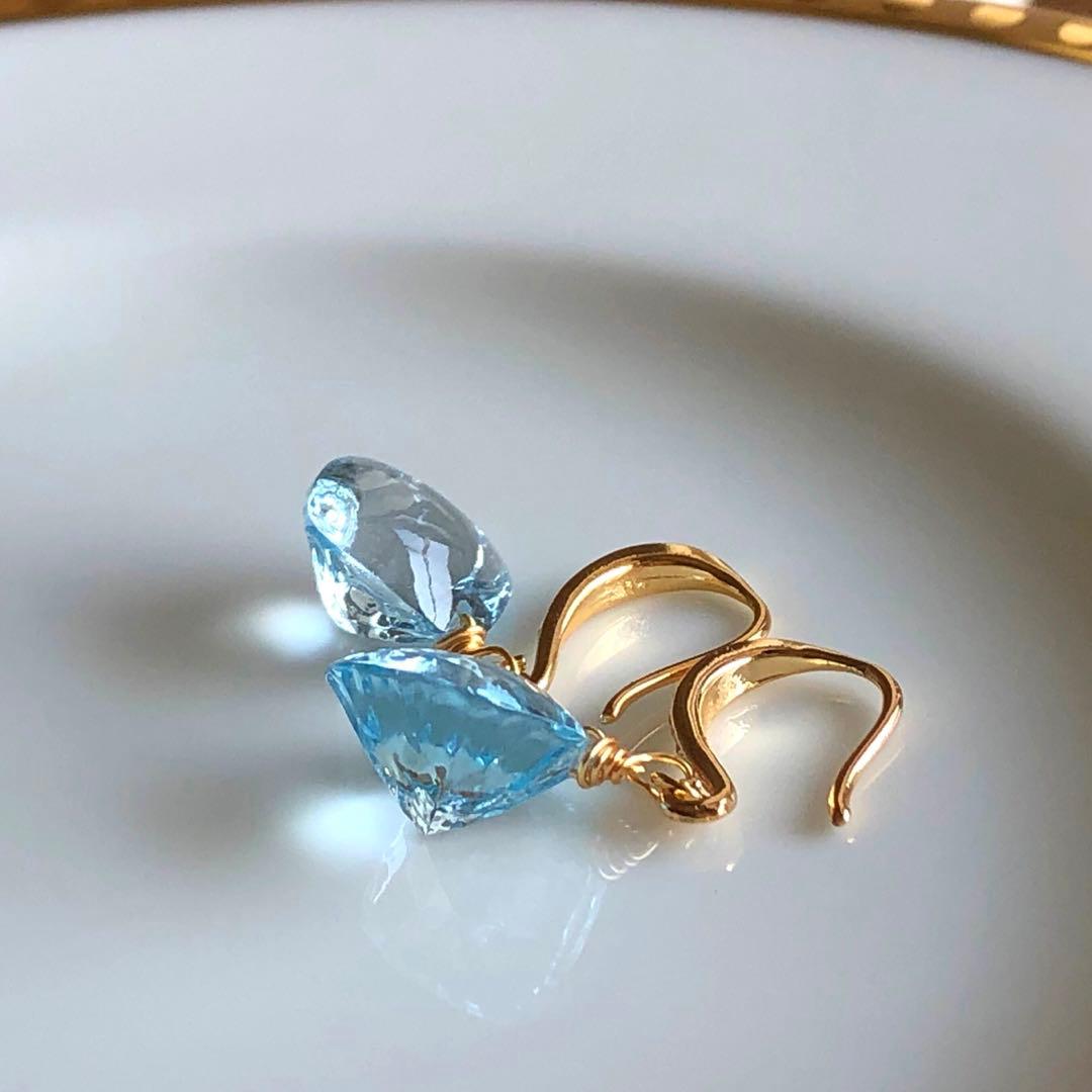 天然石☆ 宝石級☆極上レアコンケーブ☆スカイブルートパーズのピアス14kgf