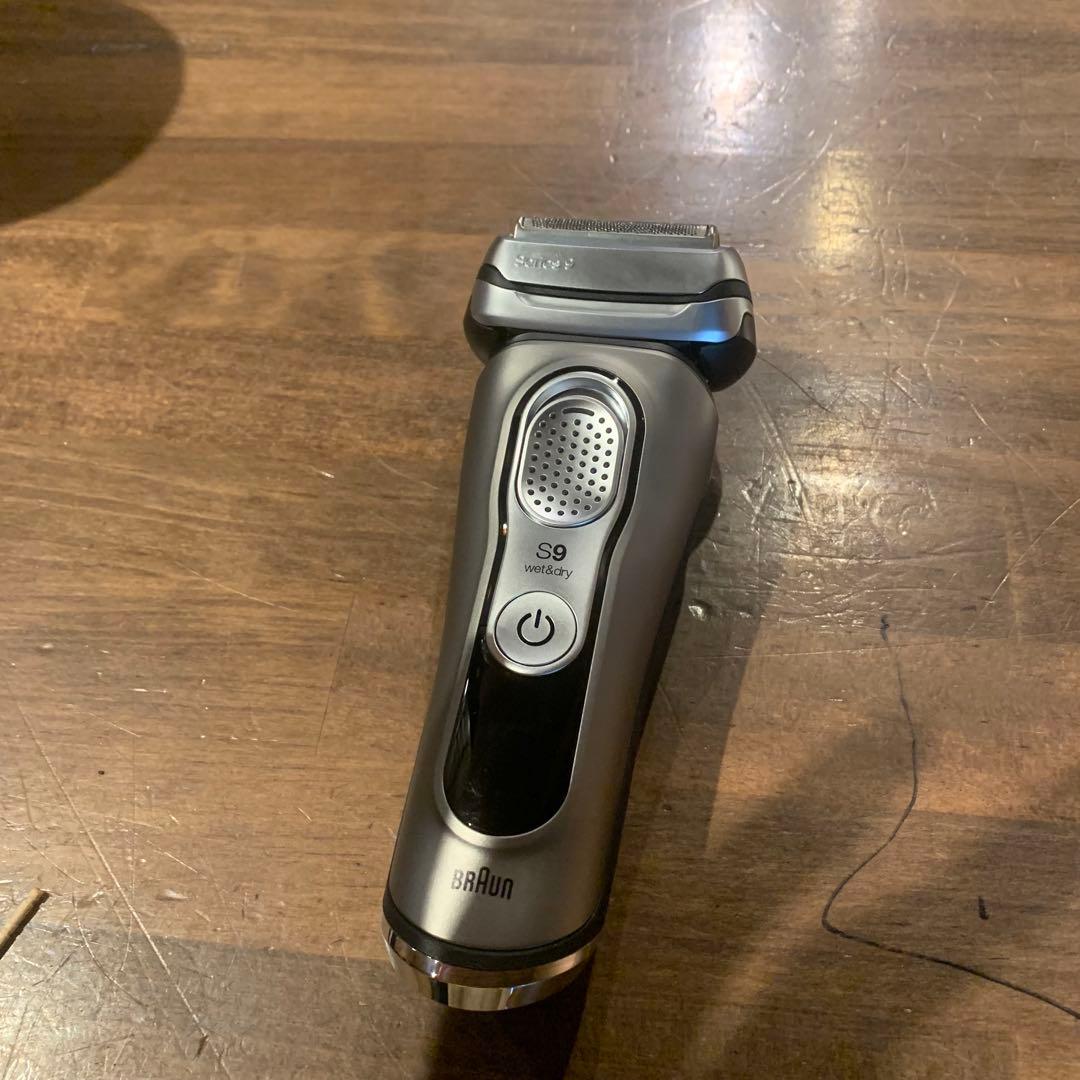 BRAUN 電気シェーバー　シリーズ9 ヒゲ剃り　2021