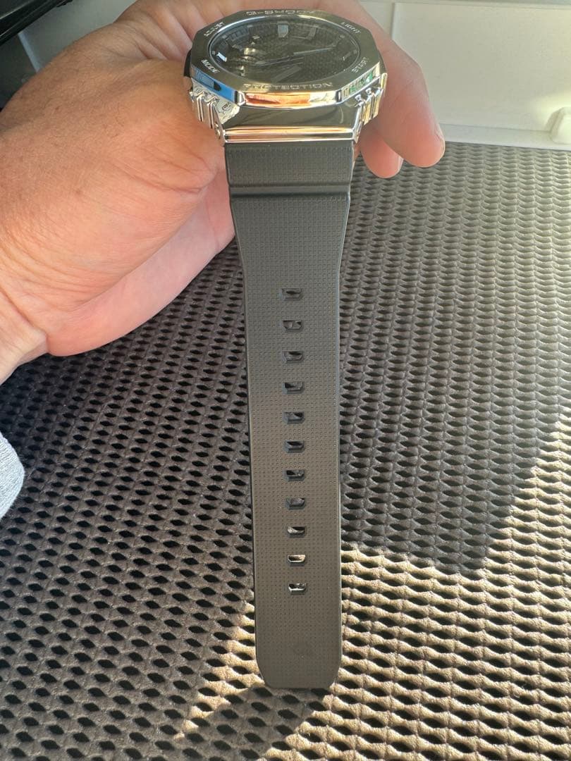 CASIO G-SHOCK メタルカバード GM-2100-1AJF