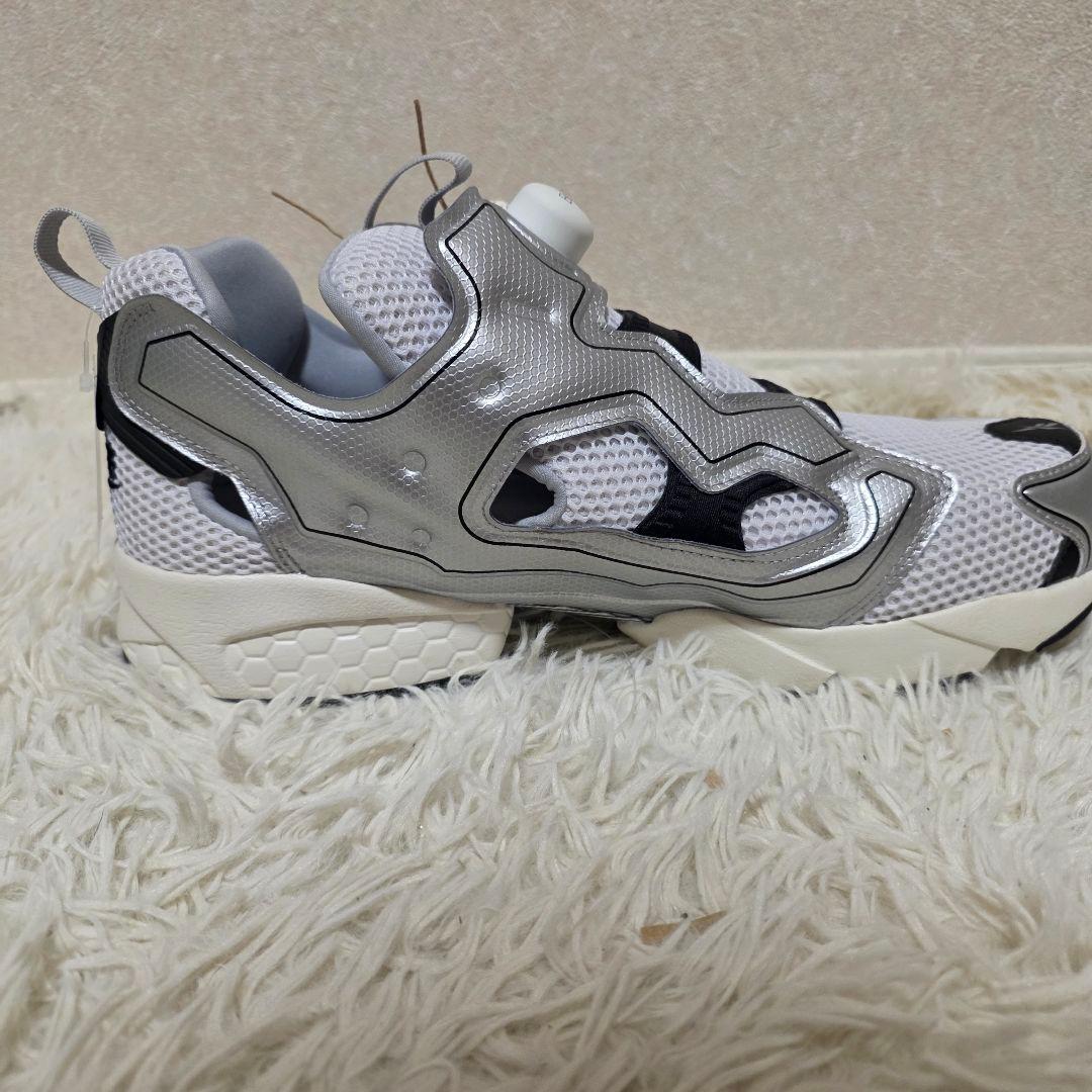 美品　ビームス別注　Reebok 　INSTAPUMP FURY Silver