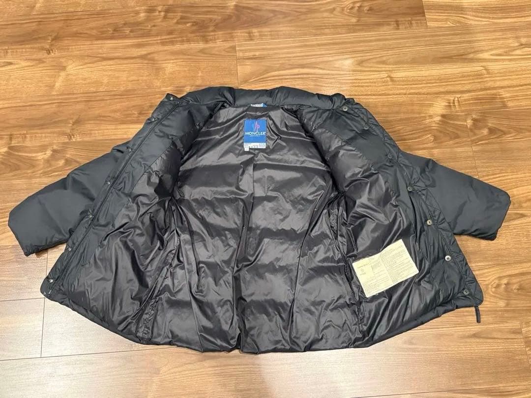 MONCLER ブラック ダウンジャケット 42 レディース