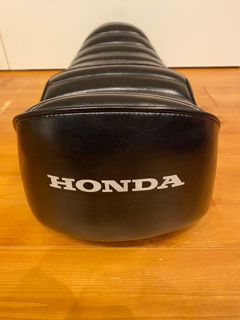 ホンダ cb1100 タックロール 三段シート