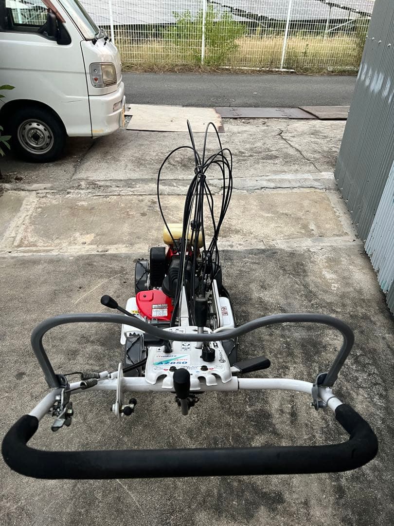 草刈機　スパイダーモアーAZ850_4WD