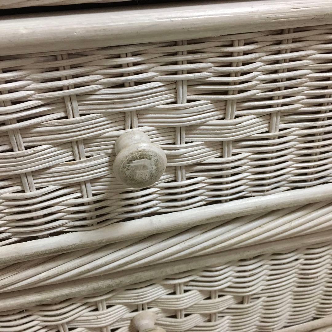 ヴィンテージ　ホワイトラタン 3段チェスト☆