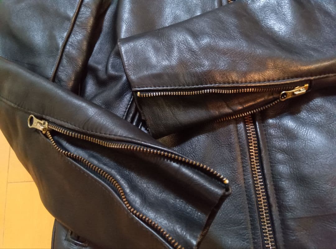 だ*け様 美品VANSONバンソンシングルライダース34黒ブラックTYPEBタイ