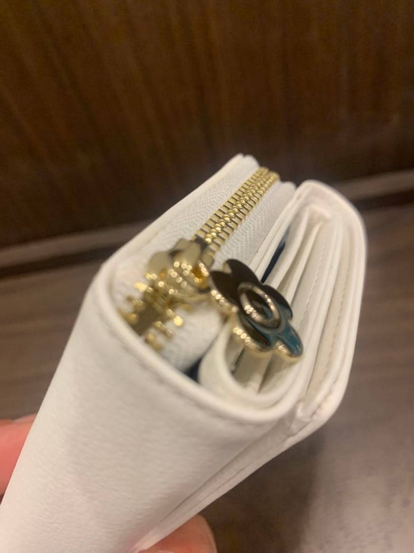 MARY QUANT ハートフロート ミニウォレット（ホワイト）