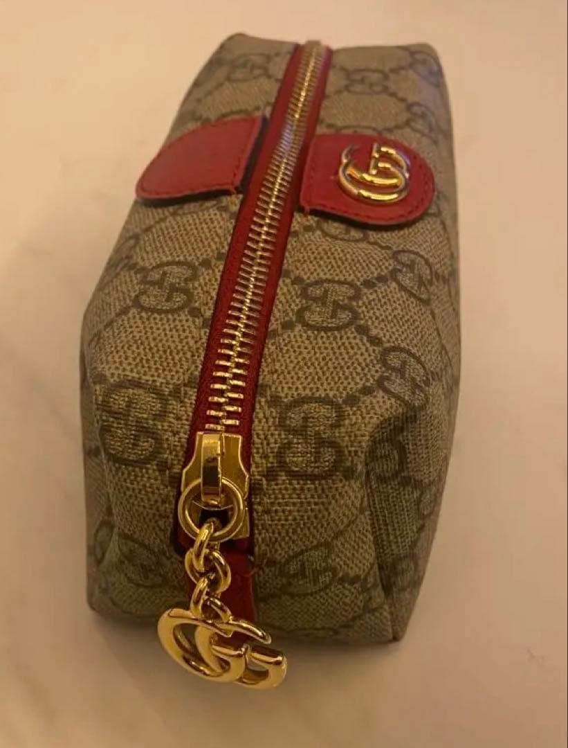 グッチ　GG　マーモント　金金具　レッド　PVC　レザー　ポーチ