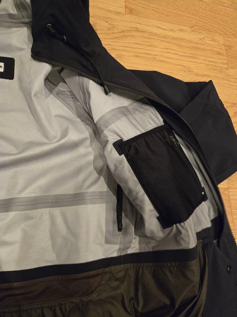 p.rhithm プリズムウェア スノーボードジャケットスマイルジャケット