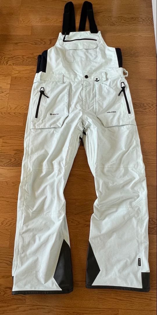 Dです。VOLCOM LサイズGORE-TEXスノーボードウェア上下SET