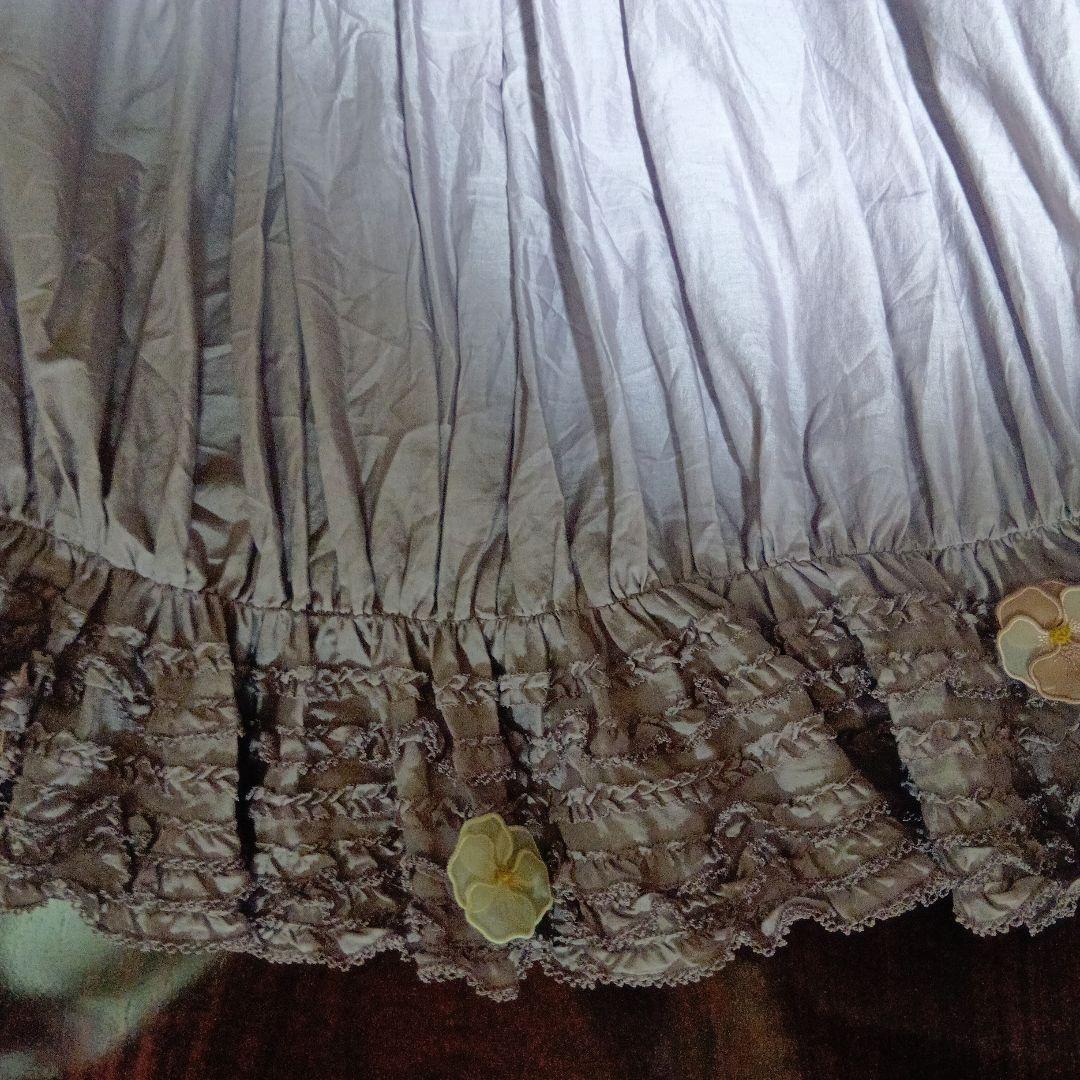 ラベンダーパンジーレース使いのフリルスカートです❣