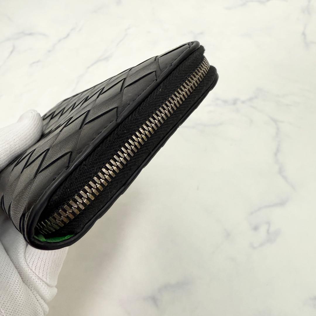 極美品　BOTTEGA VENETA マキシイントレチャート 長財布 黒 × 緑