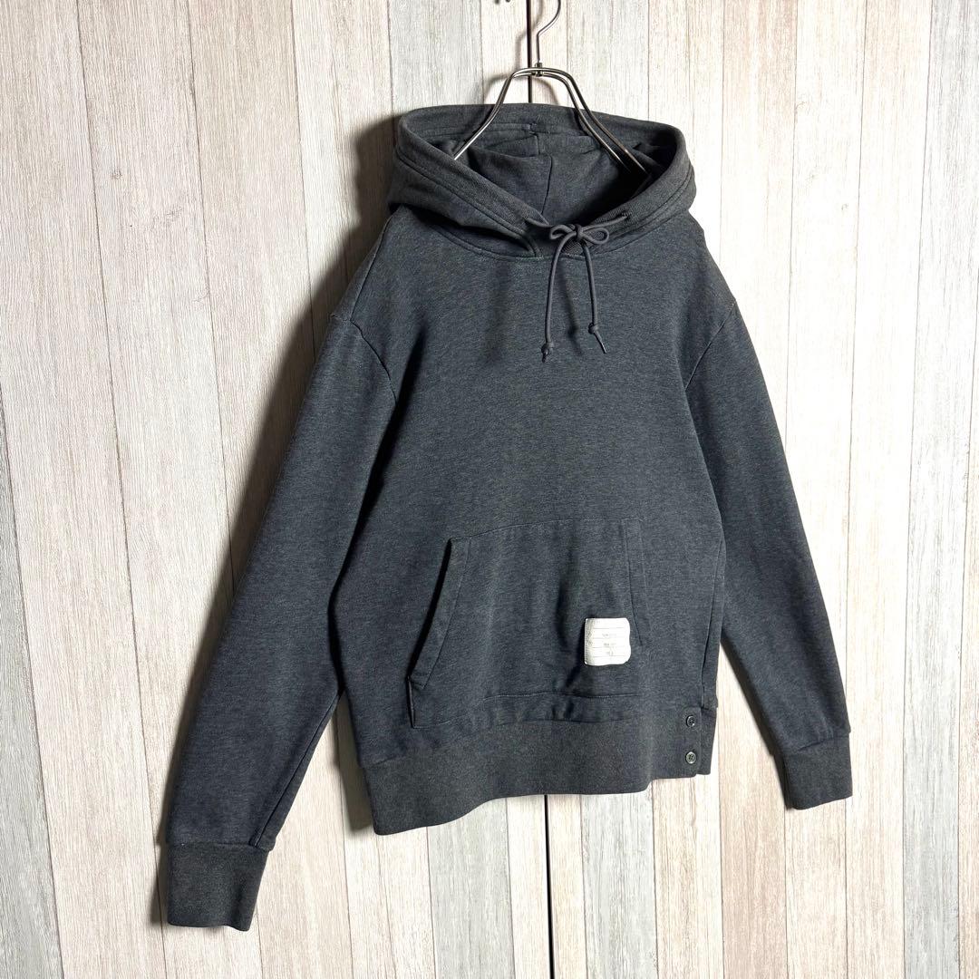 3678【人気・美品】トムブラウン バックトリコロールライン スウェットパーカー