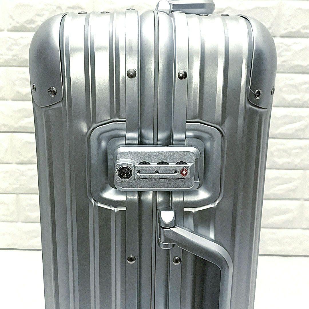 美品32L　　四輪ホイール　アルミ　スーツケース　キャリーケース　シルバー