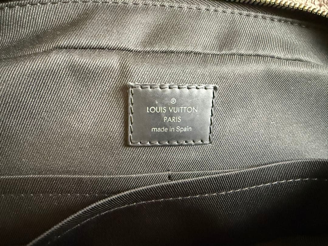 ルイヴィトン デイトンMM ショルダーバッグ ダミエグラフィット N41409