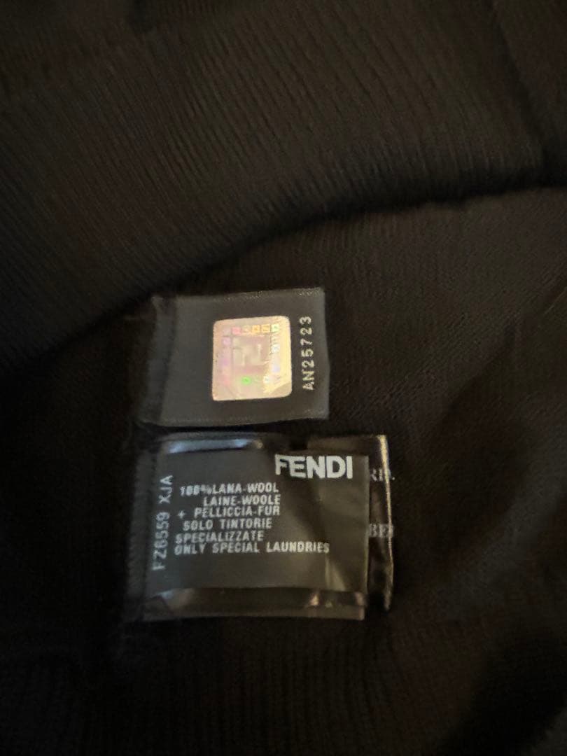 FENDI フェンディ　ニット　半袖　リアルファー