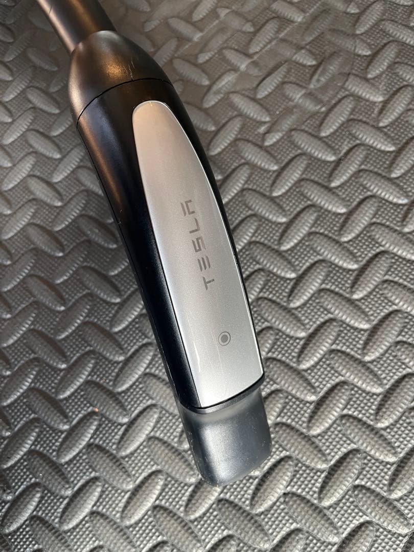 テスラCHAdeMO アダプター