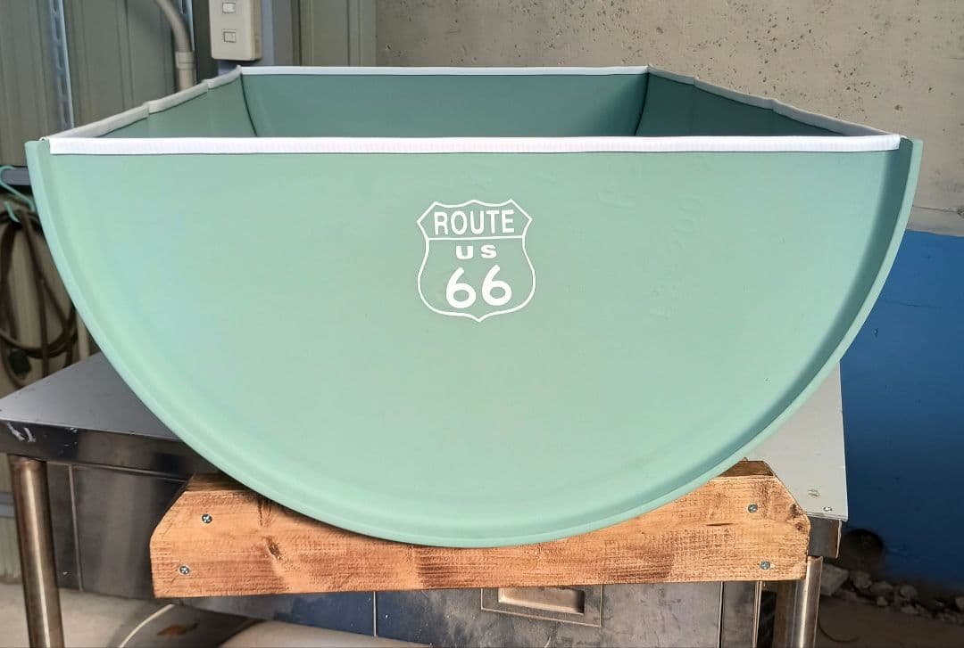 ルート66デザインリサイクルドラム缶 プランター 木製スタンド付き