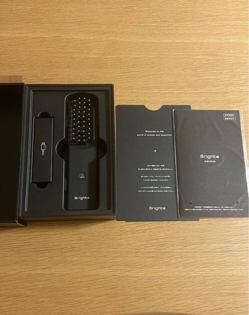 Brighte ELEKI BRUSH 顔　頭皮　リフトアップ