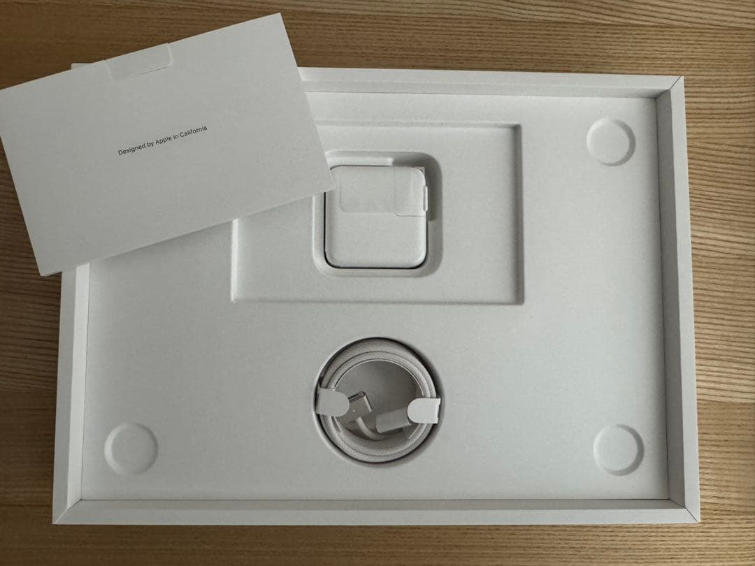 Apple 13インチ MacBook Air M4 16GB 256GB