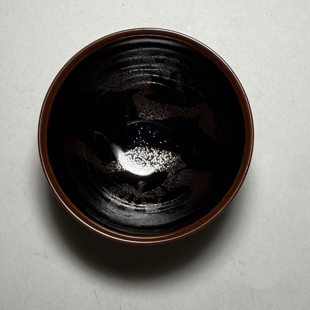 ◆文化勲章受賞作家【青木龍山】本人作 天目花紋ぐい呑 四方桟共箱・共布付 酒器◆