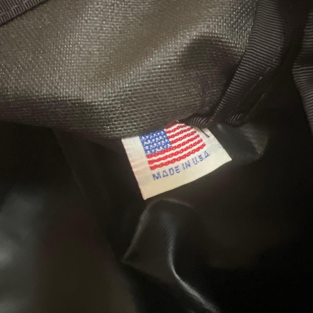 美品　CHROME ブラック メッセンジャーバッグ