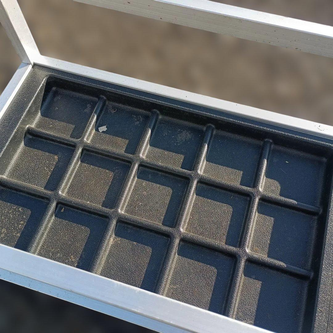 5030）コクヨ　３０本用　傘立て　アルミフレーム