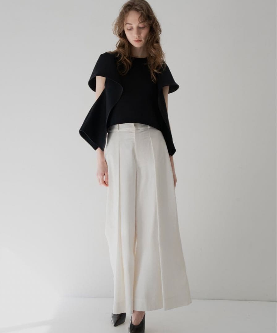 新品未使用⭐︎メゾンドドルチェ　lily tops