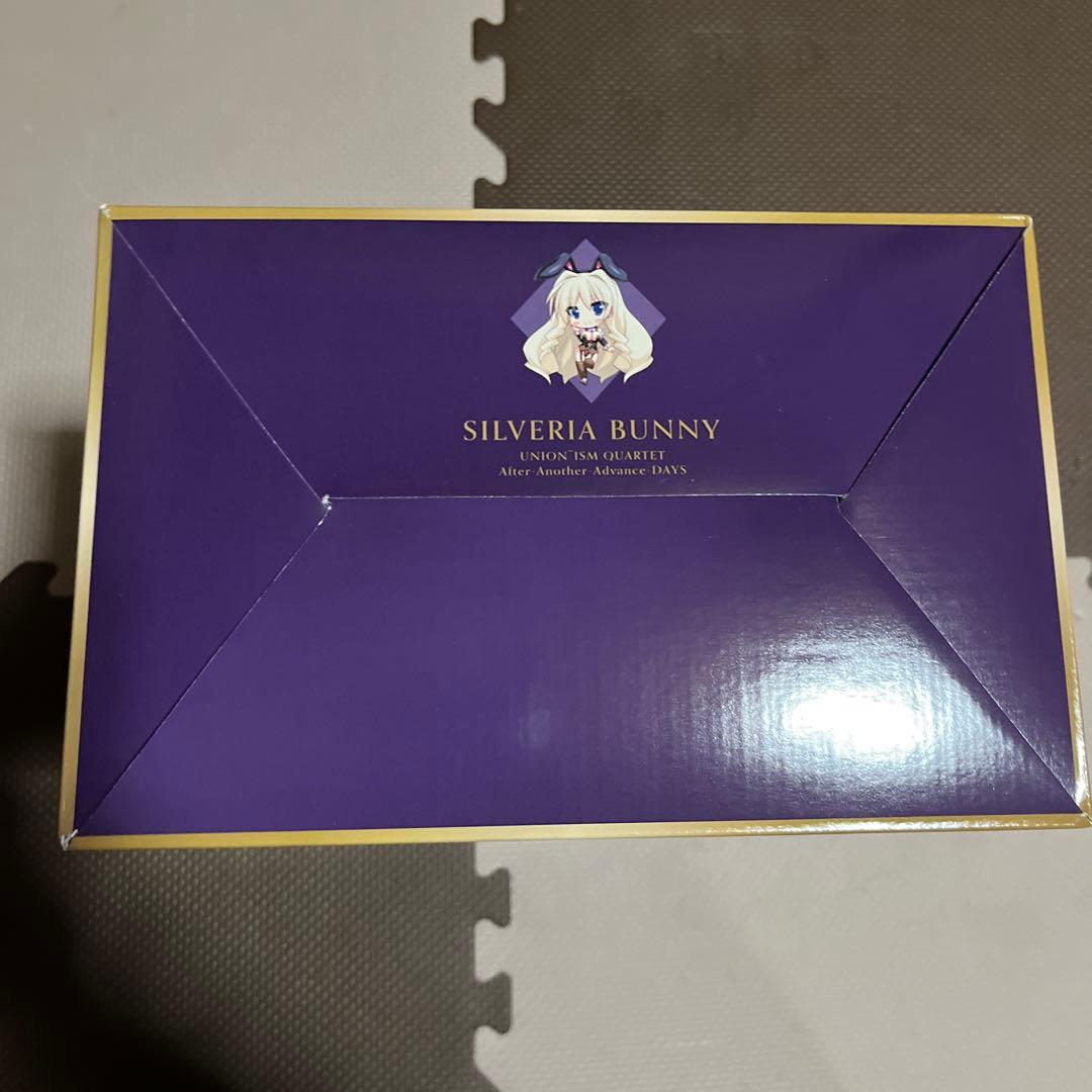 ユニオリ　SILVERIA BUNNY 1/6スケール フィギュア
