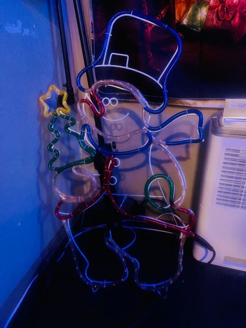 大幅値下げ中！まだまだ冬活躍スノーマン型イルミネーション ネオンサイン