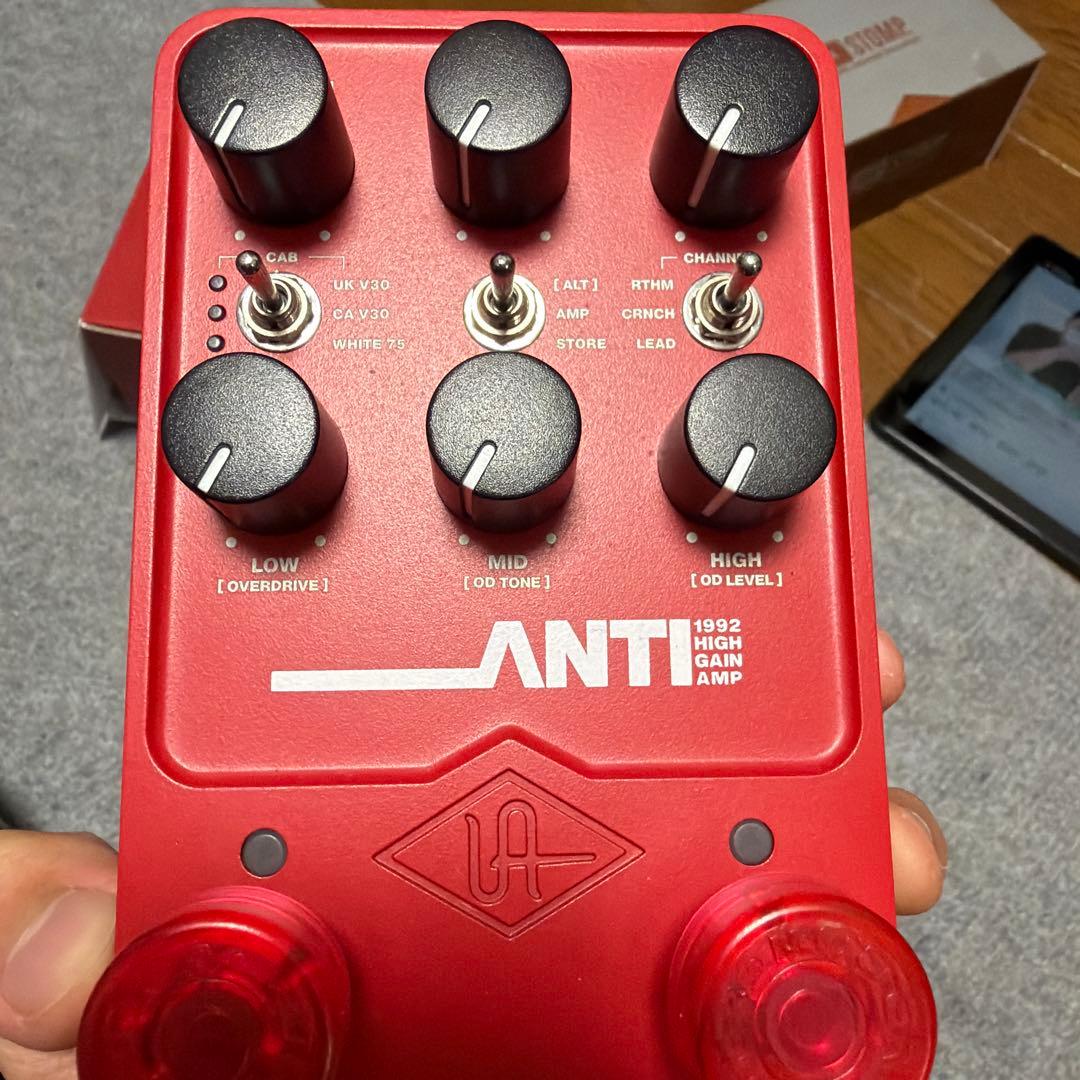 ギター UAFX ANTI