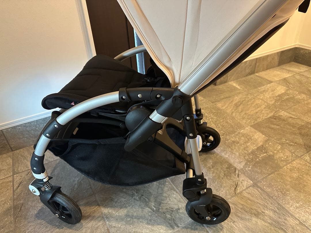 【美品】BugabooBee5 バガブービー5 ベビーカー ホワイト×ブラック