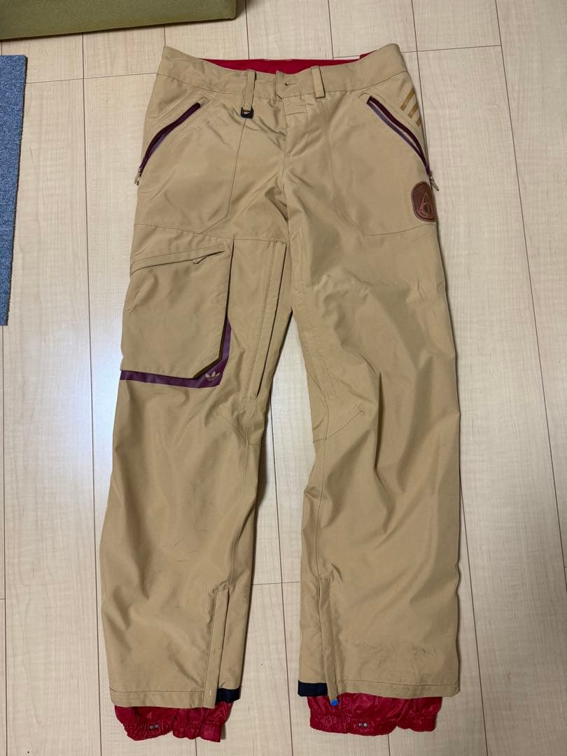 adidasスノーボードウェア　エリックジャクソンシグネチャーモデル　上下セット