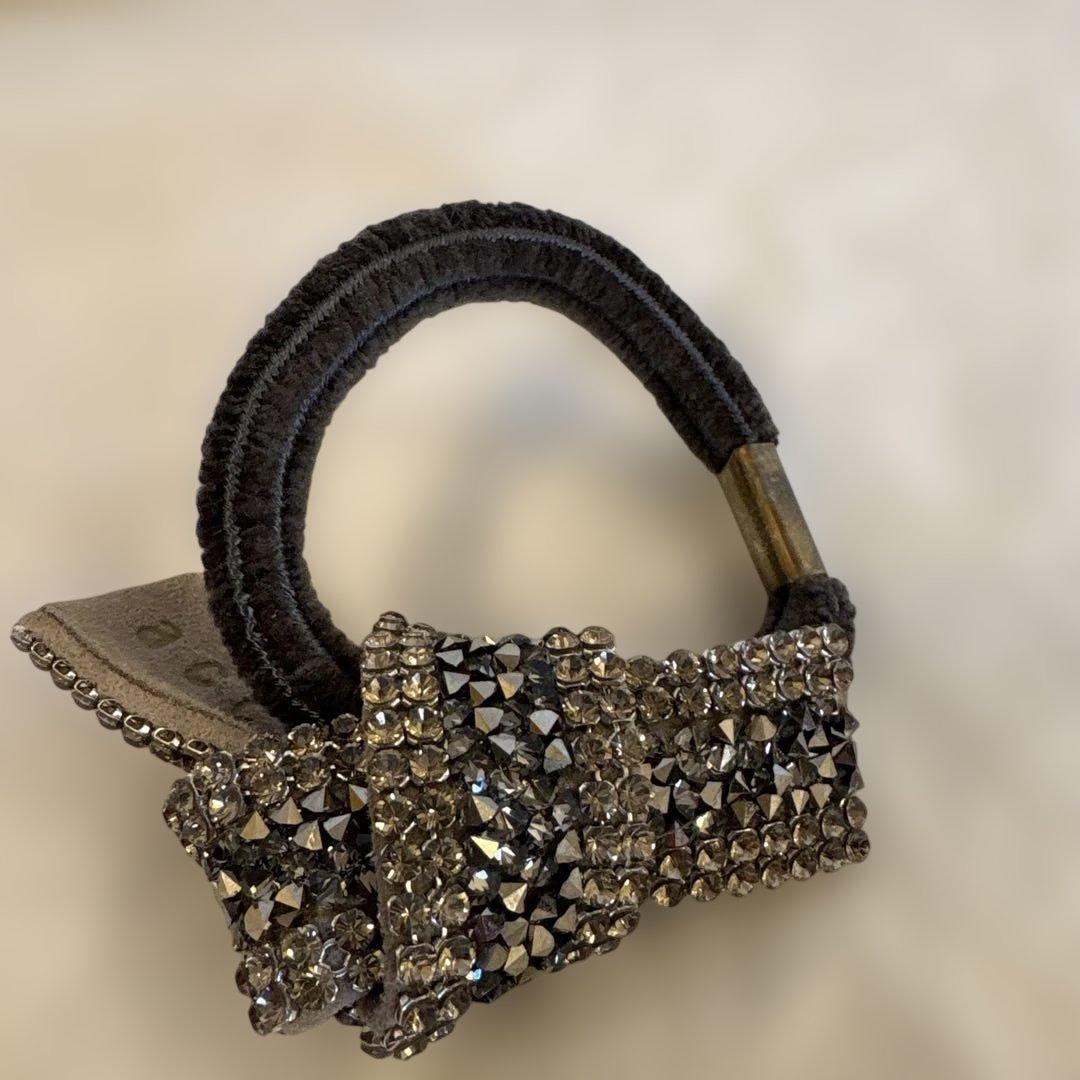 acca クリスタル装飾 ヘアゴム グレージュ