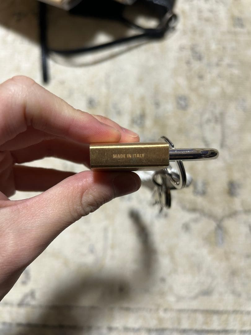 Balenciaga Palomaチャーム キーホルダー