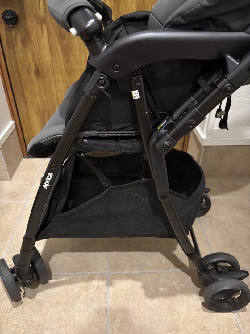 【24年11月購入】美品　Aprica アップリカ カルーンエアー メッシュAB