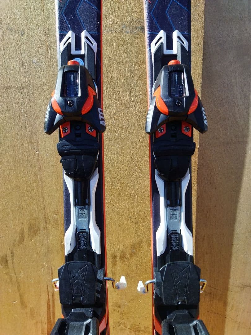 アトミック　ATOMIC REDSTER　XT 156 　スキー　板