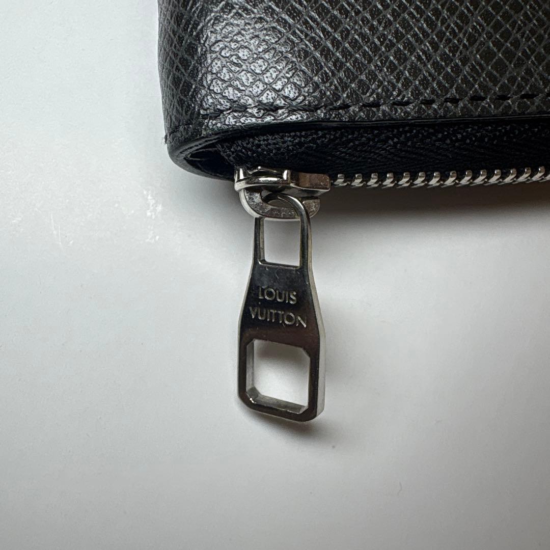 LOUIS VUITTON ブラック レザー ケース