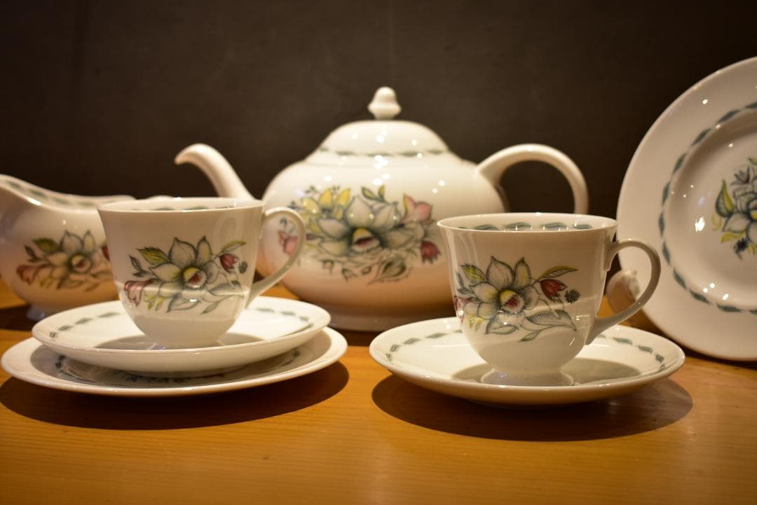 ウエッジウッド  スージークーパーのティーセット8点 susie