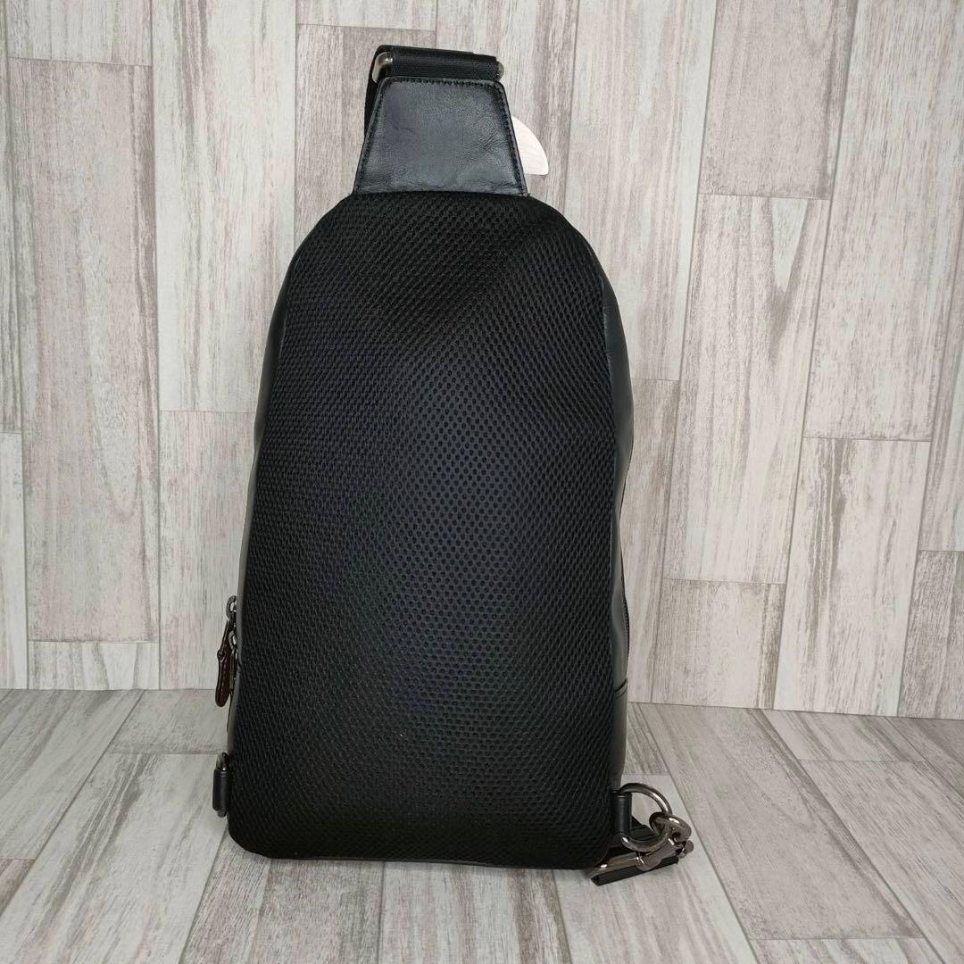 52 COACH コーチ　レザー　ボディーバッグ