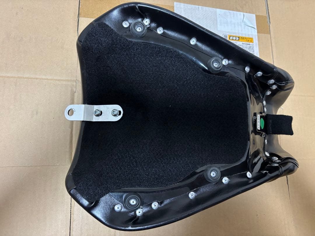 スポーツスター LePera(ラペラ) シルエット ソロシート LF-856