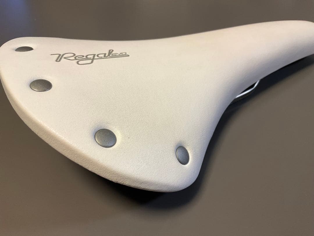 セラサンマルコ　リーガルEVOレーシングサドル　ホワイト